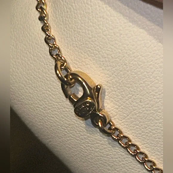 /traded/Chanel Matelasse CC Charm Bracelet in Gold Tone - Picture 8 of 16